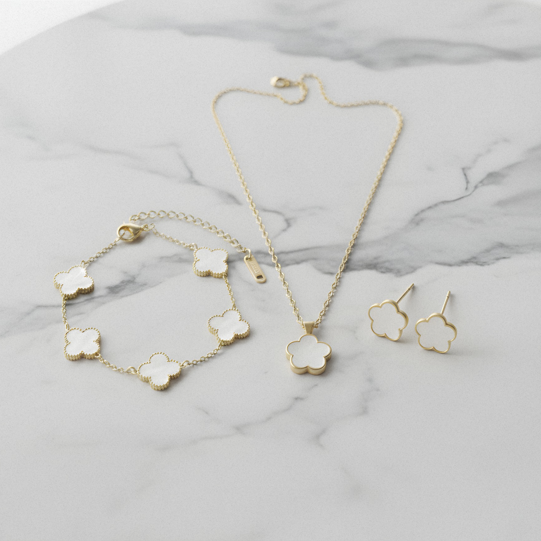 Златисти Комплекти