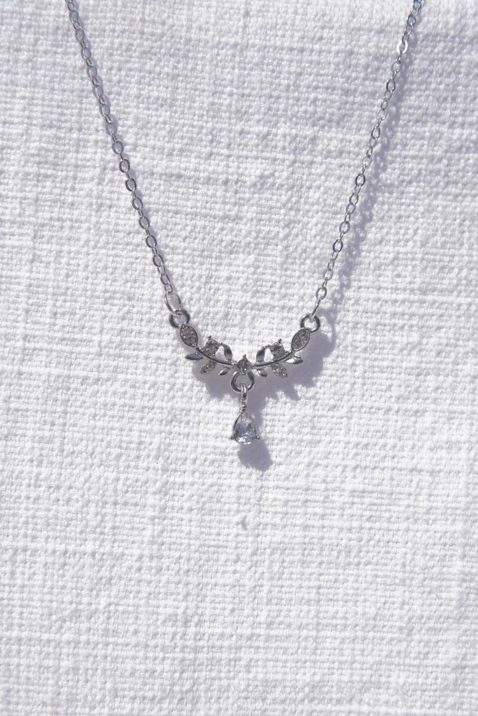 Élysia · Сребристо Колие | Lesso Бижута