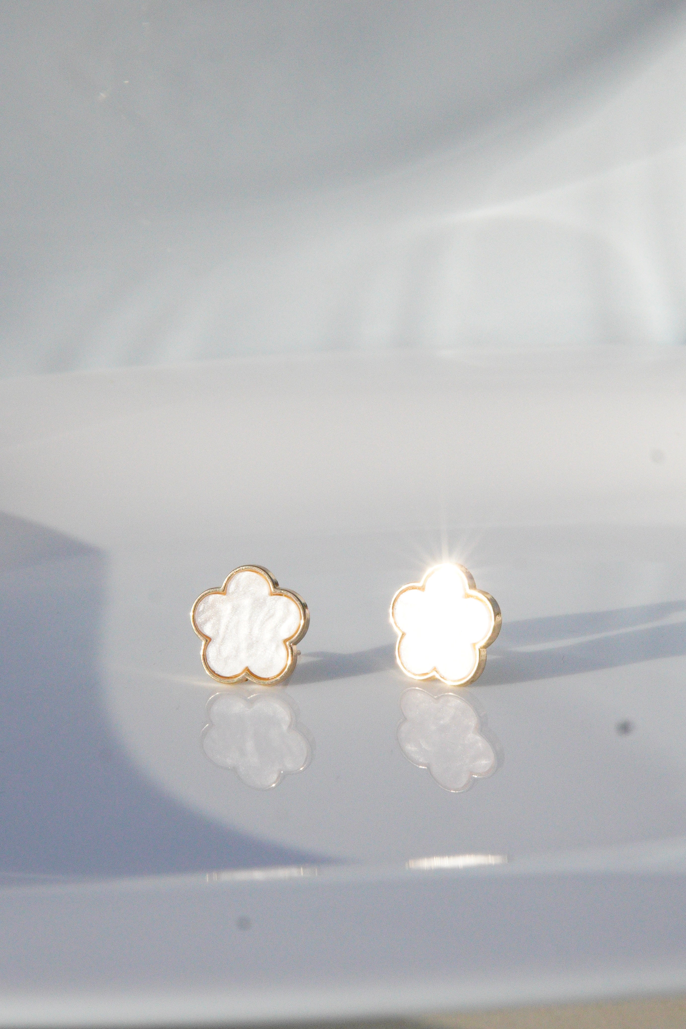 Златисти обеци Serelle с 18K покритие от неръждаема стомана - Lesso бижута България