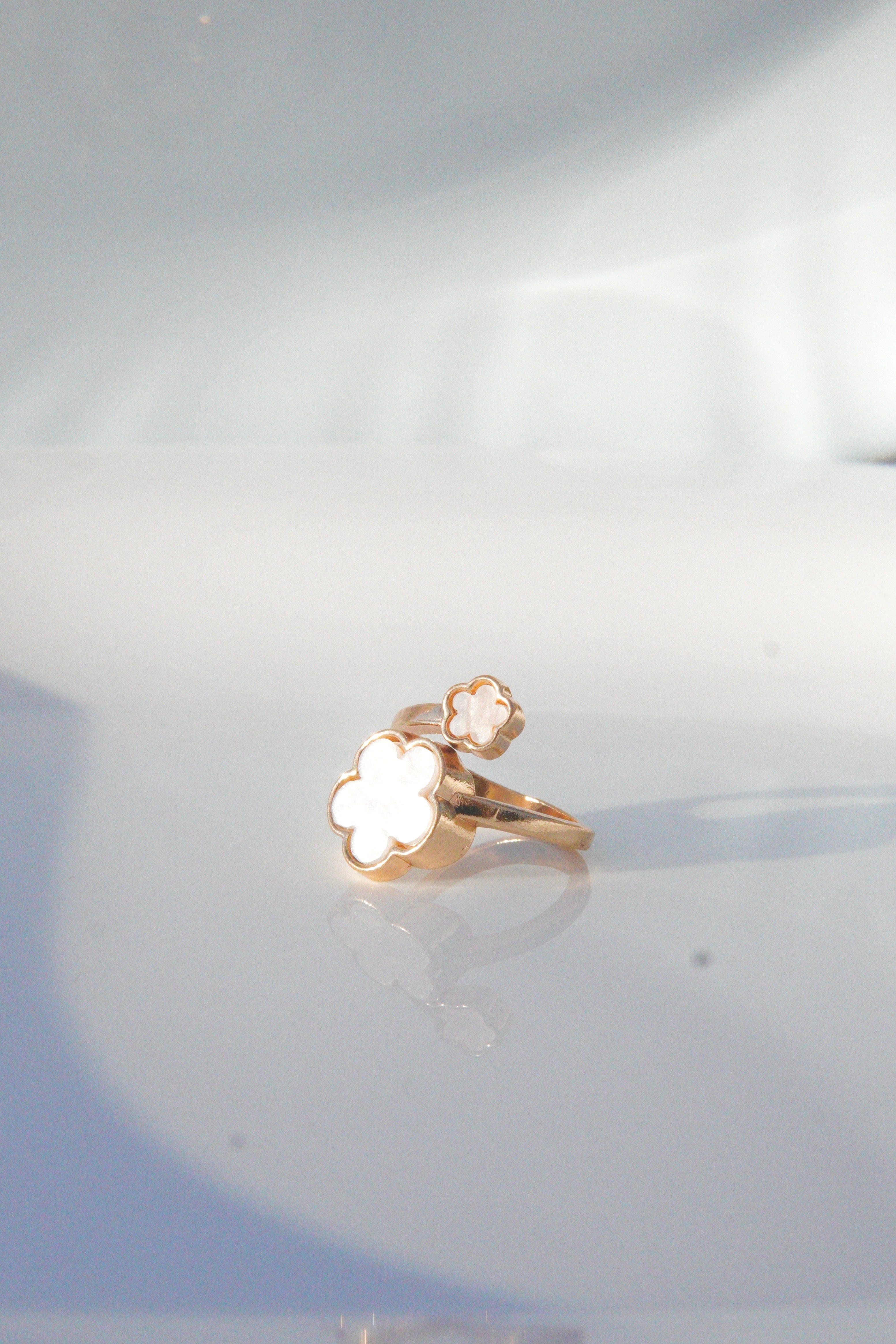 Златист пръстен Caelina с 18K покритие от неръждаема стомана - Lesso бижута България