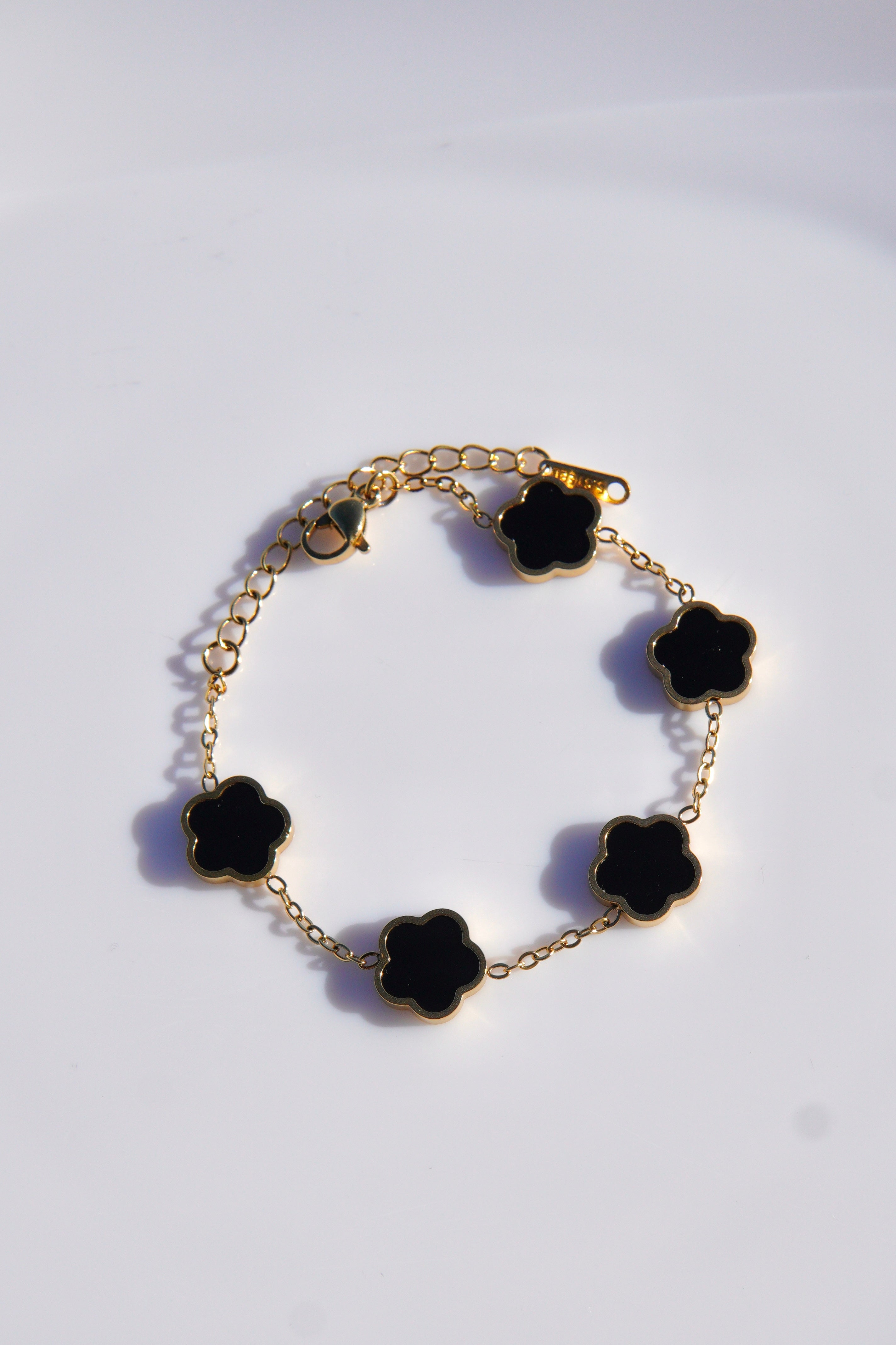 Златиста гривна Noira с 18K покритие от неръждаема стомана - Lesso бижута България