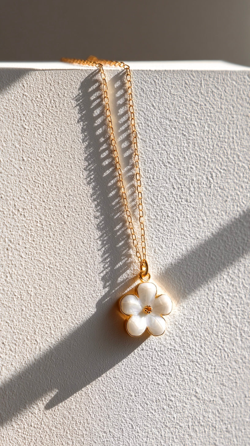 Златисто колие Elvira с 18K покритие от неръждаема стомана - Lesso бижута България