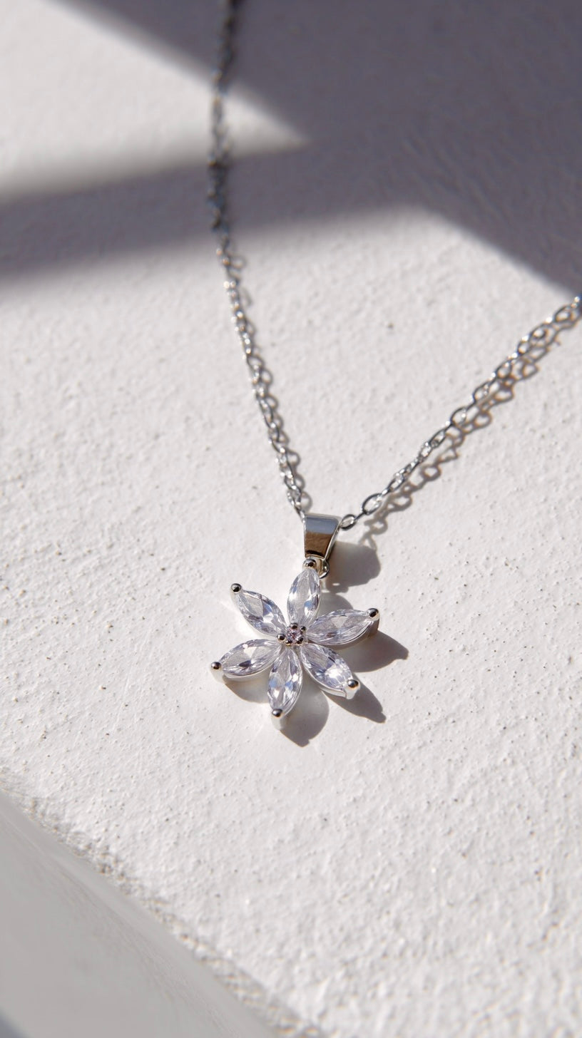 Сребристо колие Lily от неръждаема стомана - Lesso бижута България