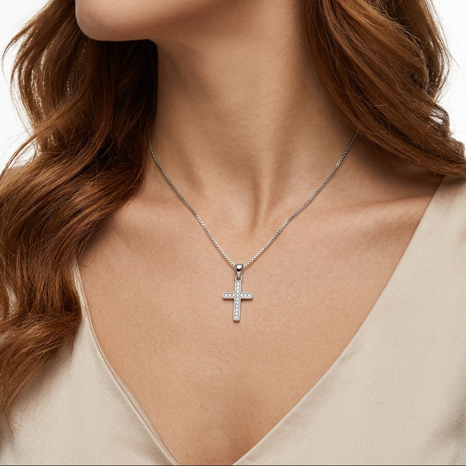 Колие · CHRISTE
